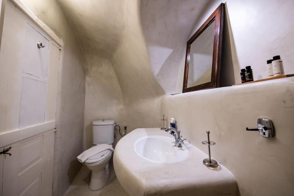 Astrea Suites "Ostria Cave Villa-Outdoor Jacuzzi" Oia  Exterior photo